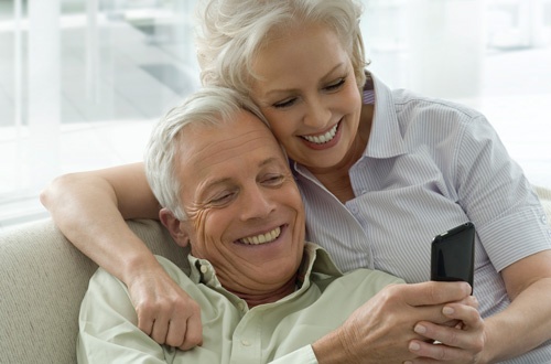 Couple with phone Couple with phone