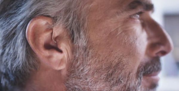 beltone-trust-man-wearing-hearing-aid